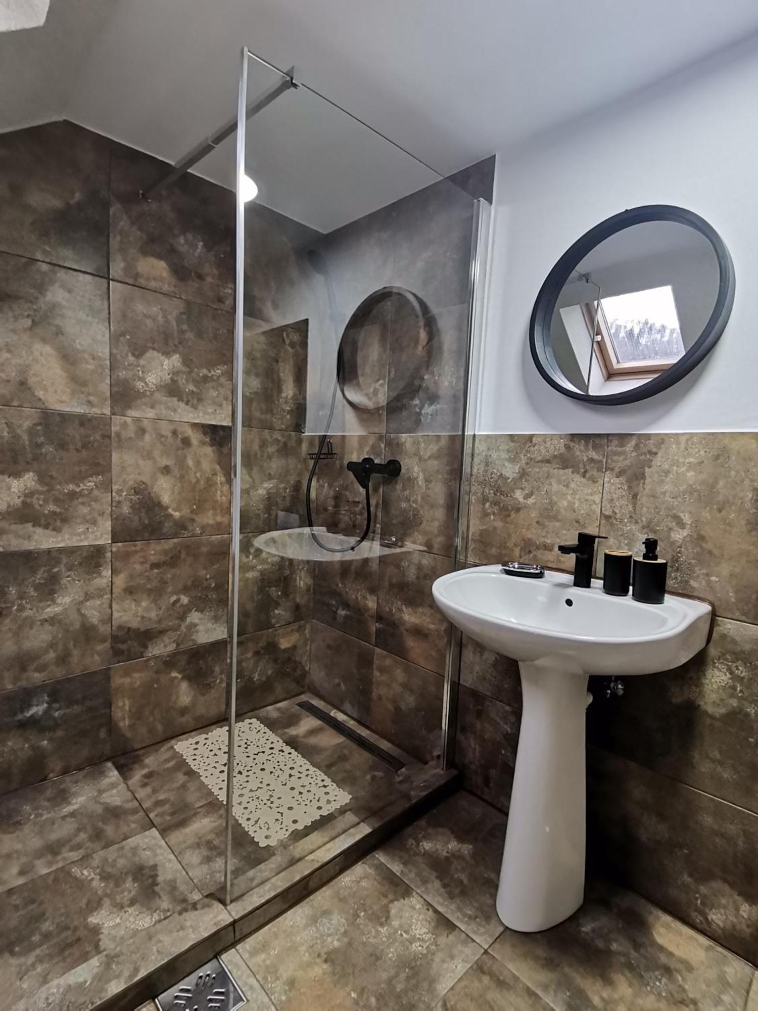 Shelby Accommodation -Adult Only- Sinaia Eksteriør billede