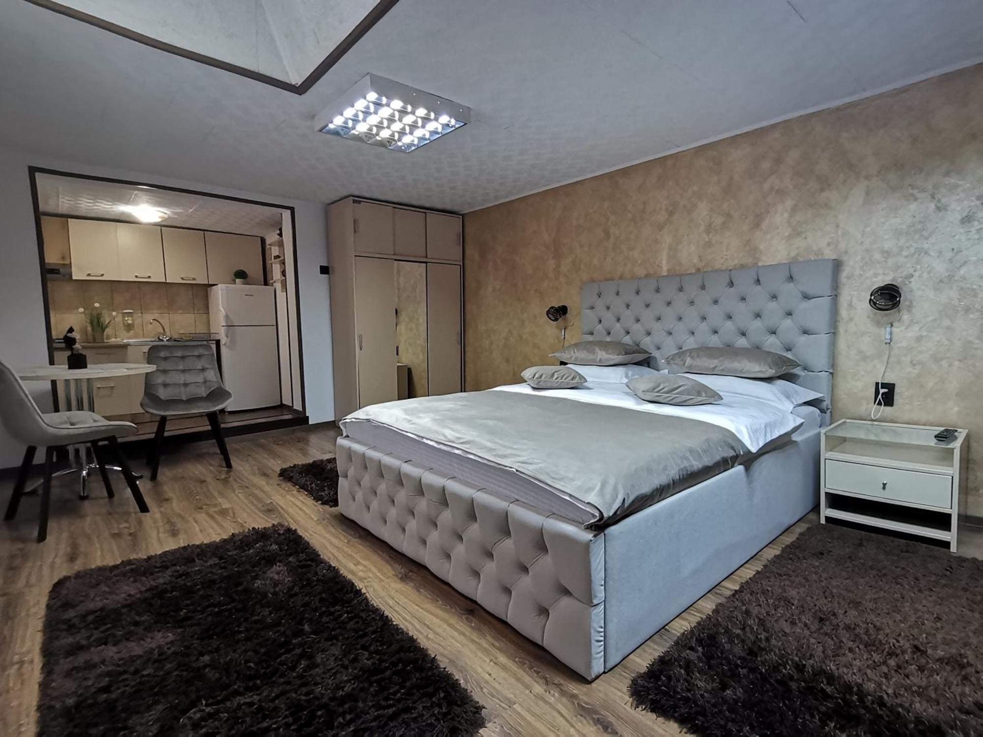 Shelby Accommodation -Adult Only- Sinaia Eksteriør billede