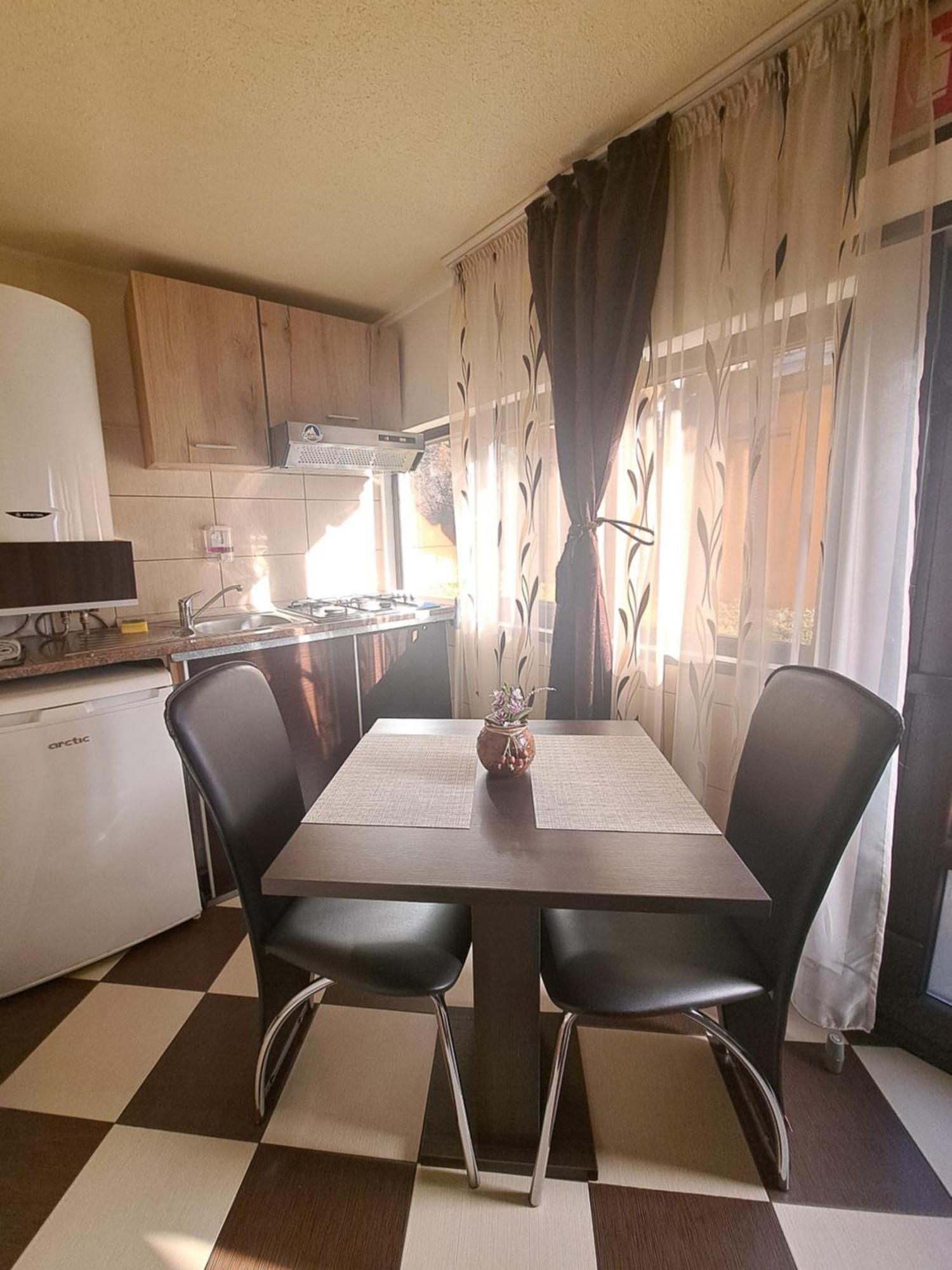Shelby Accommodation -Adult Only- Sinaia Eksteriør billede
